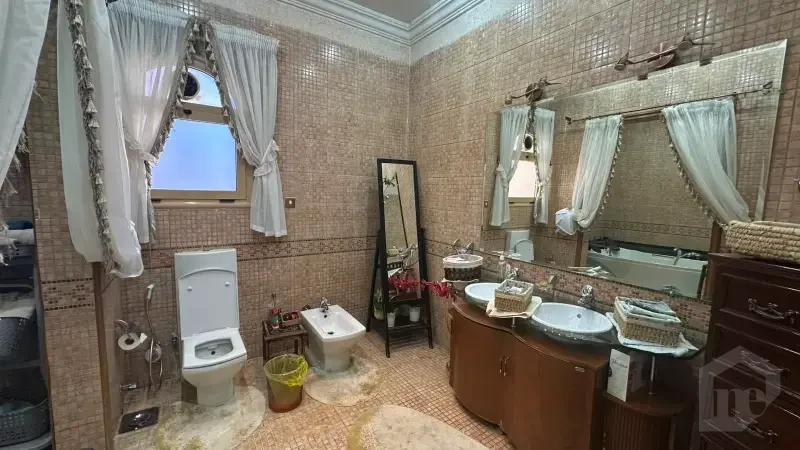فيلا سوبر لوكس للبيع بجوار فندق جيه دبليو ماريوت