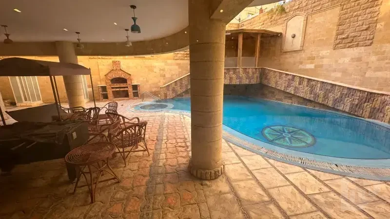 فيلا استثنائية للبيع بأرقى مواقع التجمع الأول