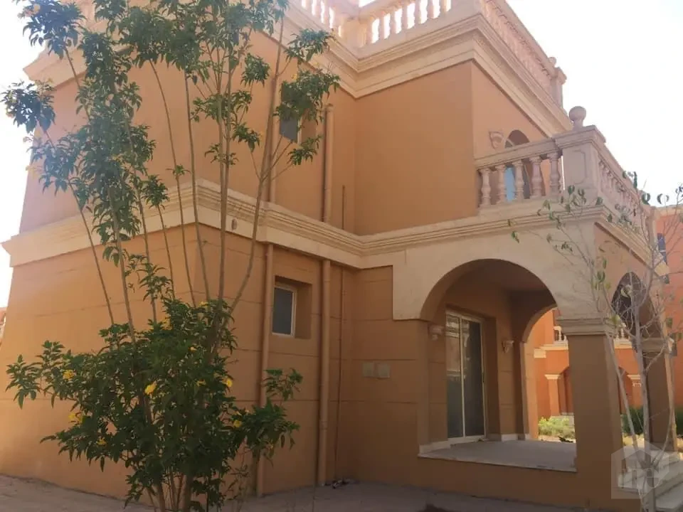 فيلا مستقلة للبيع في كمبوند ستيلا مصر الجديدة