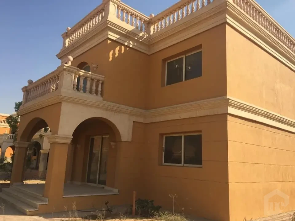 فيلا للبيع أو البدل في ستيلا مصر الجديدة