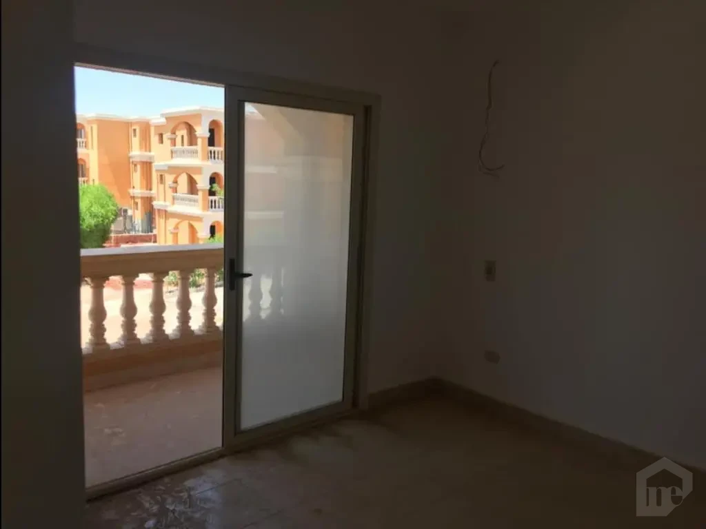 فيلا مستقلة للبيع في كمبوند ستيلا مصر الجديدة