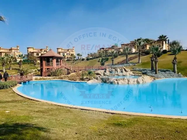 Villa 3 Bedrooms For Sale in New Cairo