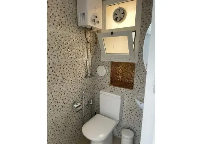 Flat For Rent In Hyde Park