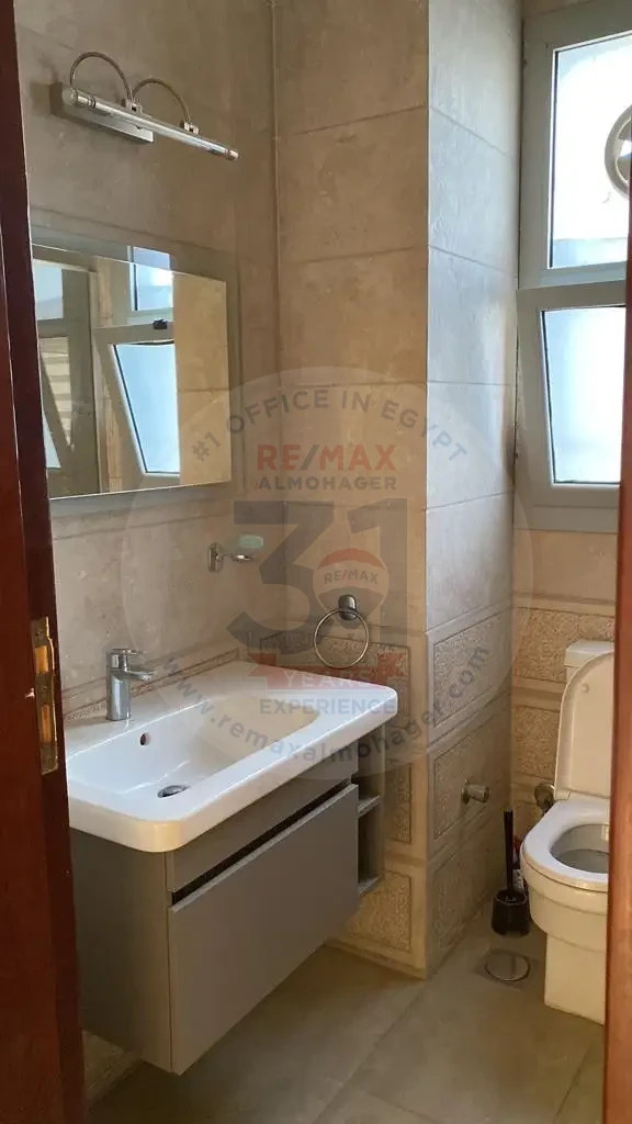 Studio for sale in New Cairo, 88m