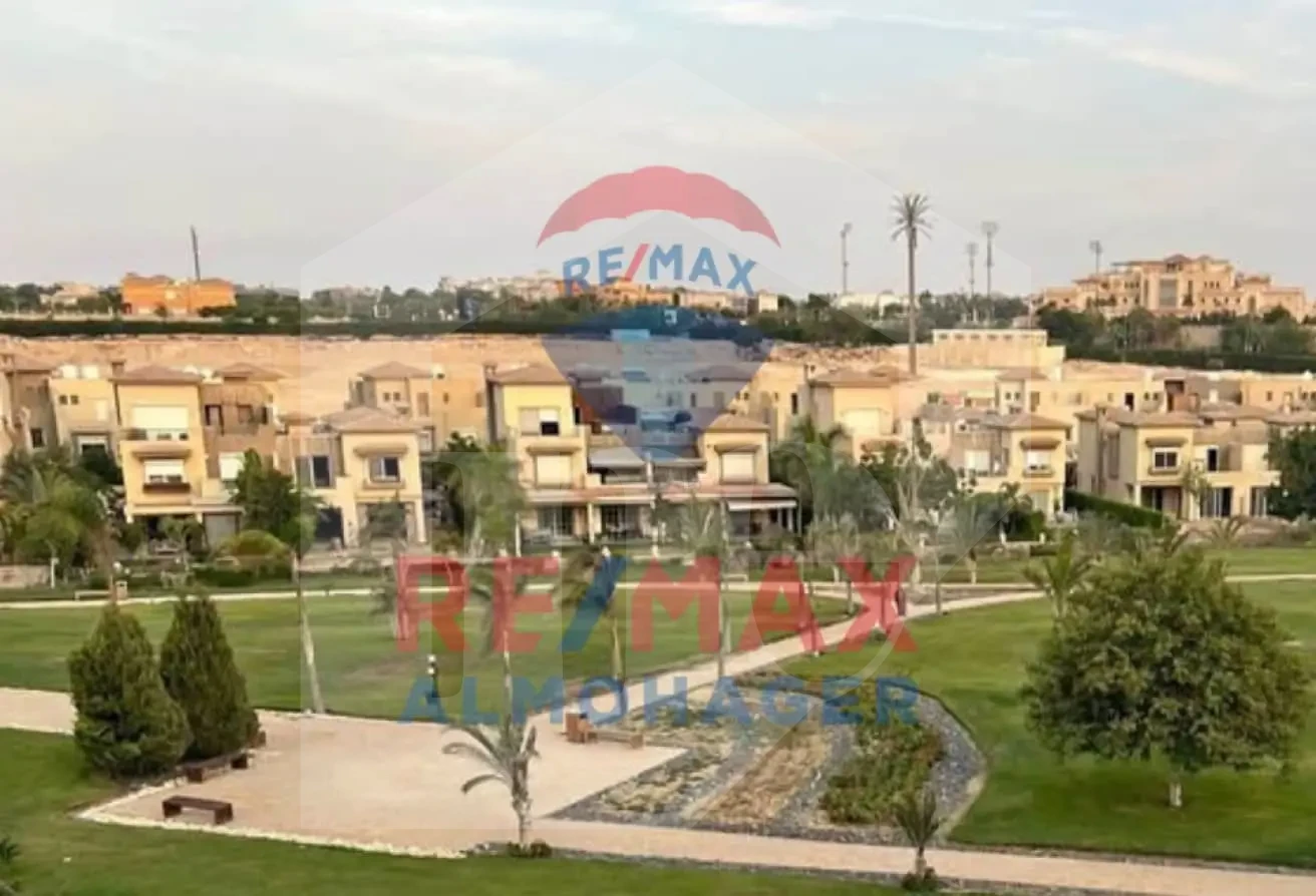 تاون هاوس كورنر ممتد في بامبو - بالم هيلز 6 أكتوبر للبيع