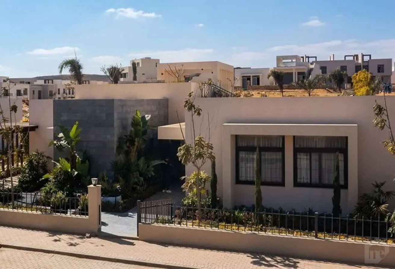 فرصة ذهبية: تاون هاوس للبيع في او ويست