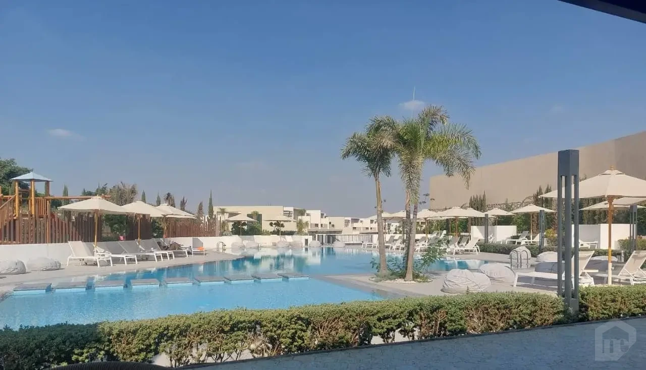 تاون هاوس داخل براميد هيلز للبيع