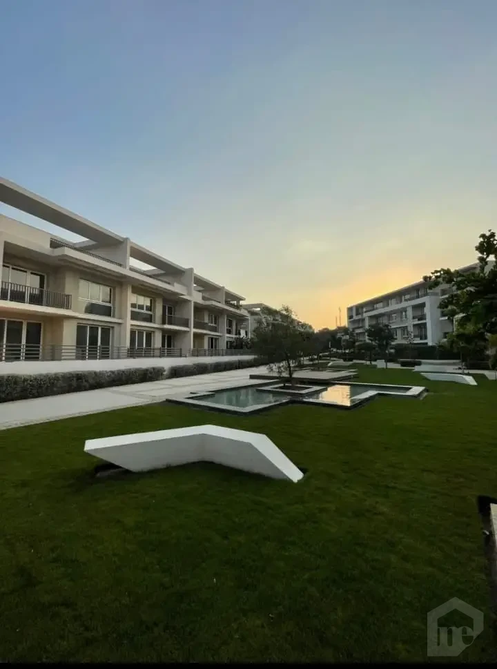 للبيع تاون هاوس موقع متميز