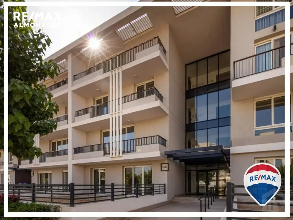 Rare Find – Middle Townhouse for Sale in Prestigious Pyramids Hills, Don't Miss Out!