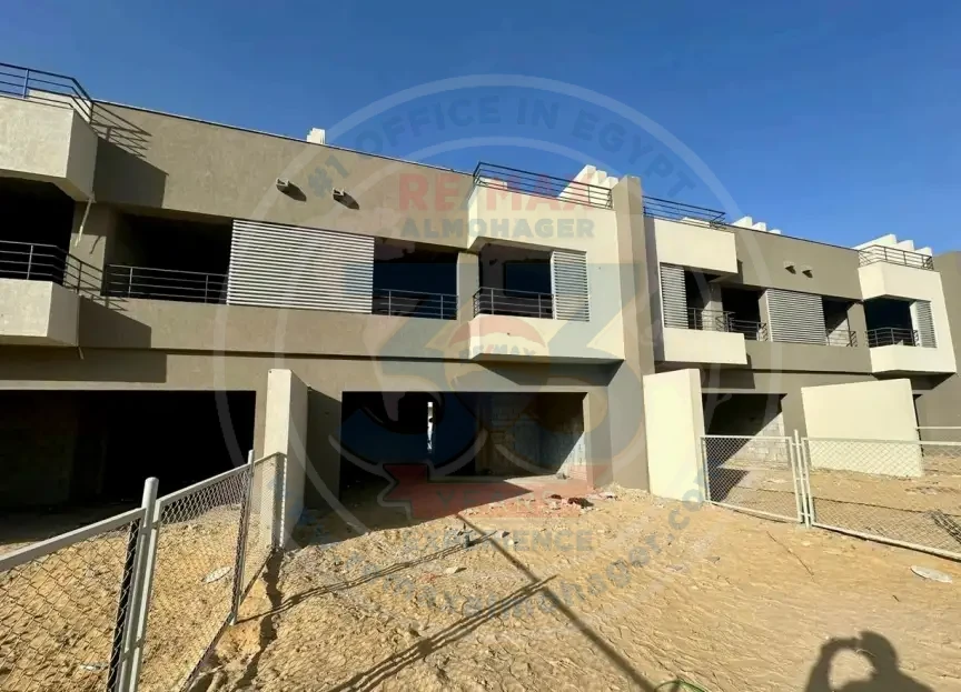 تاون هاوس فى بالم هيلز