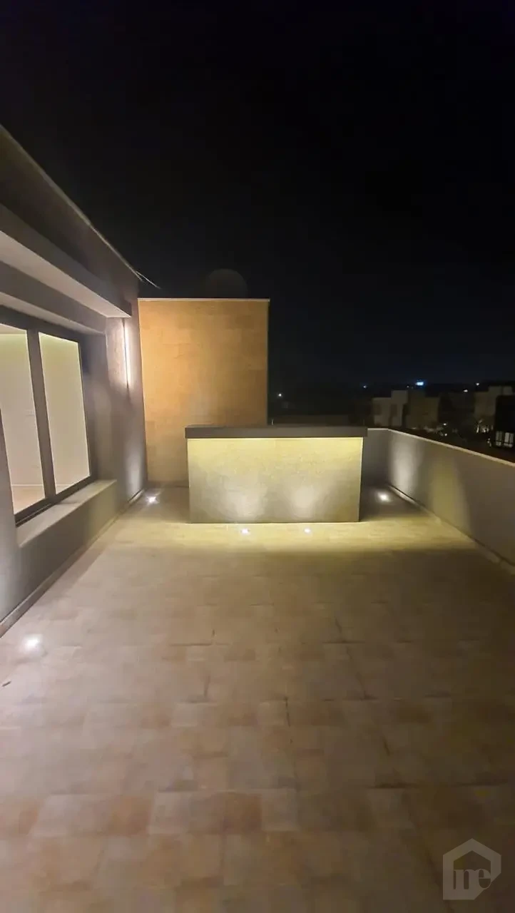 للإيجار في سوديك إيستاون | بنتهاوس 3 طوابق بتراس واسع