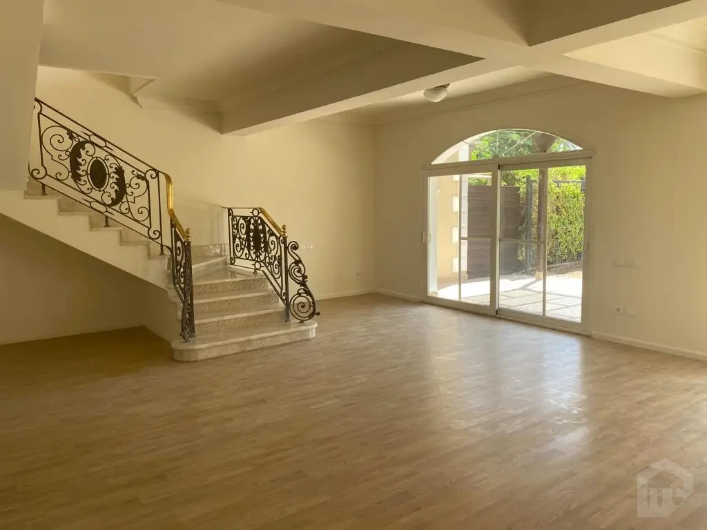 للأيجار في قطاميه هايتس