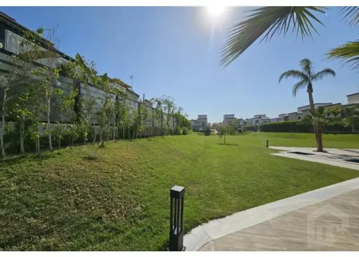 توين هاوس للبيع في ازار