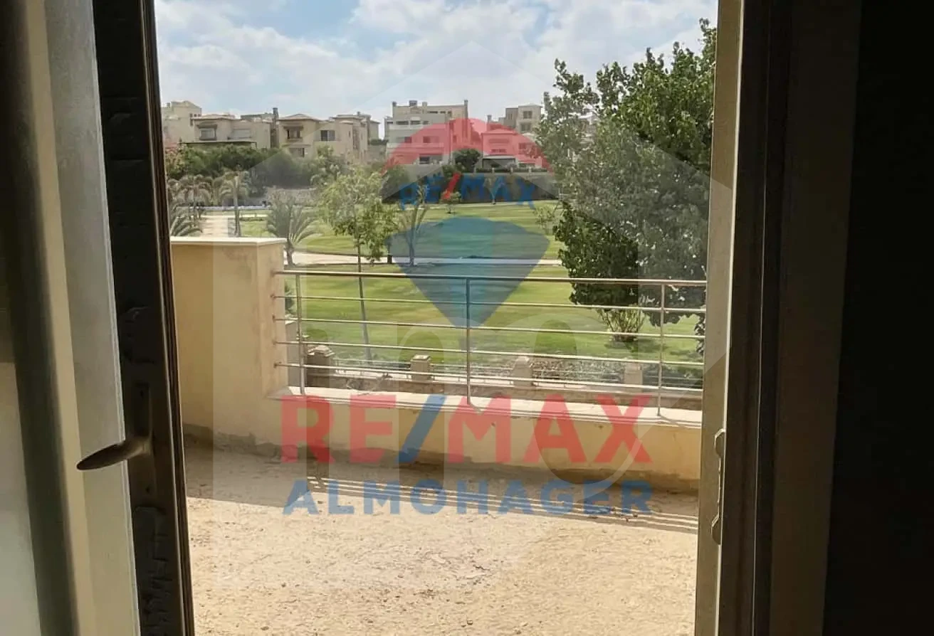 توين هاوس للبيع في بامبو EXT. - بالم هيلز، 6 أكتوبر