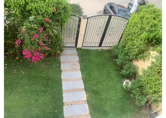 توين هاوس متشطب بالكامل للبيع في هايد بارك