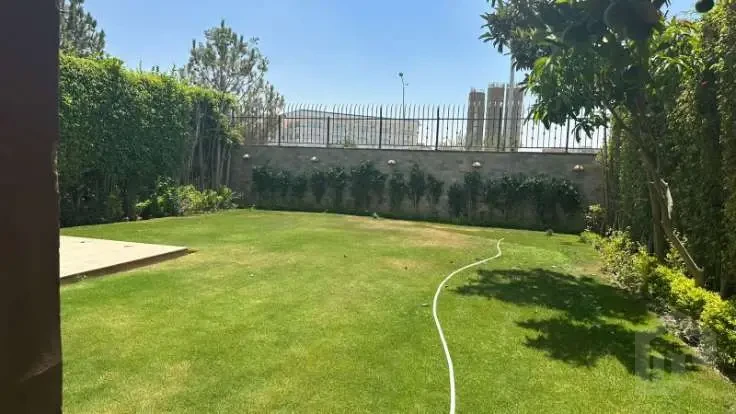 Villa 360sqm For Sale In Mivida