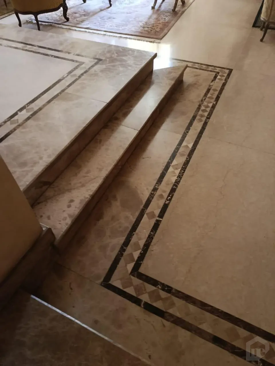 توين هاوس للبيع باتيو 1