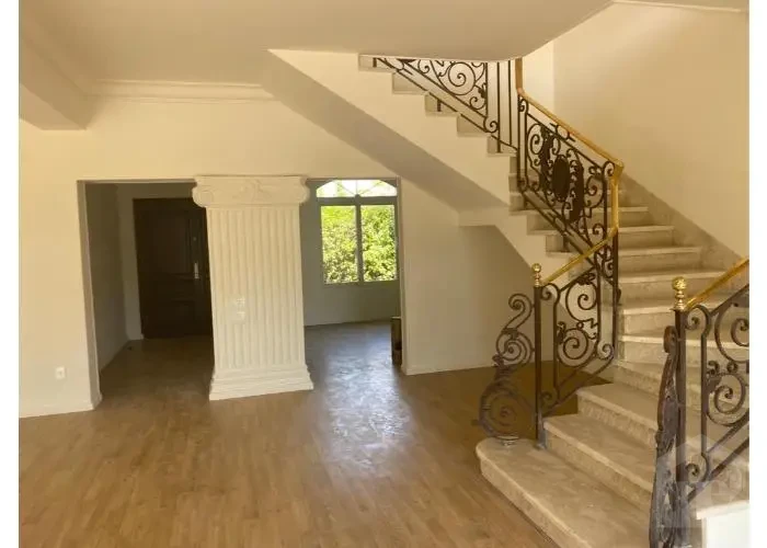 توين هاوس للأيجار في قطاميه هايتس