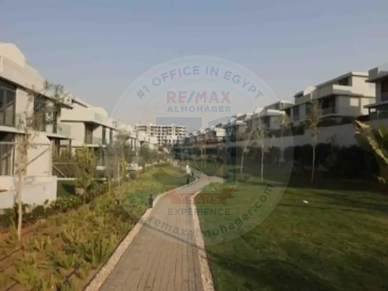 Twin house with installments in New Capital city