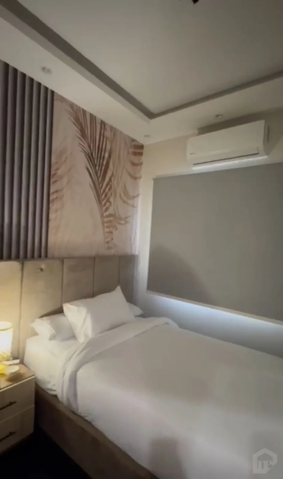 Two-Piece Serviced Suite for Daily Rent