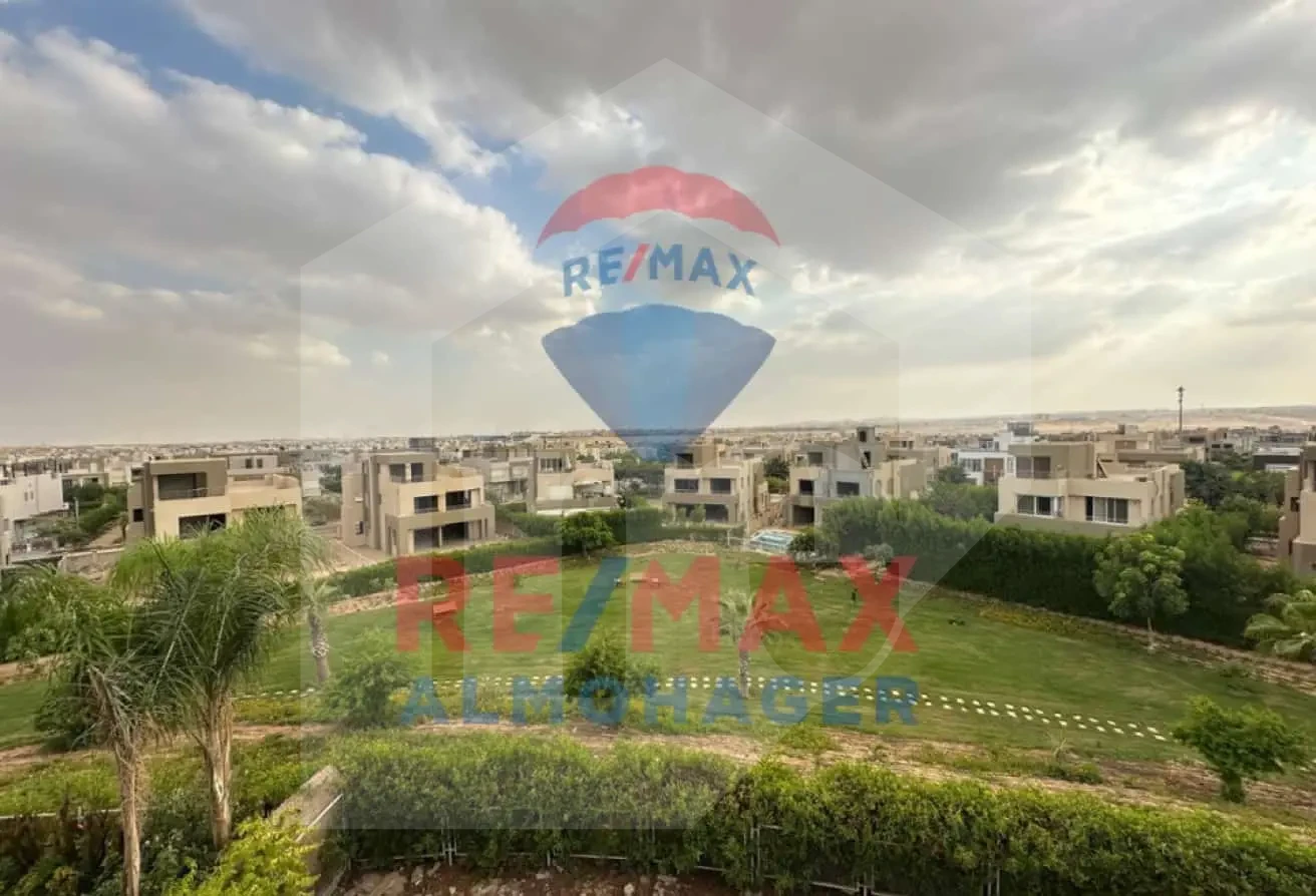 فيلاتان مستقلتان توأمان في جولف إكستنشن - بالم هيلز 6 أكتوبر للبيع