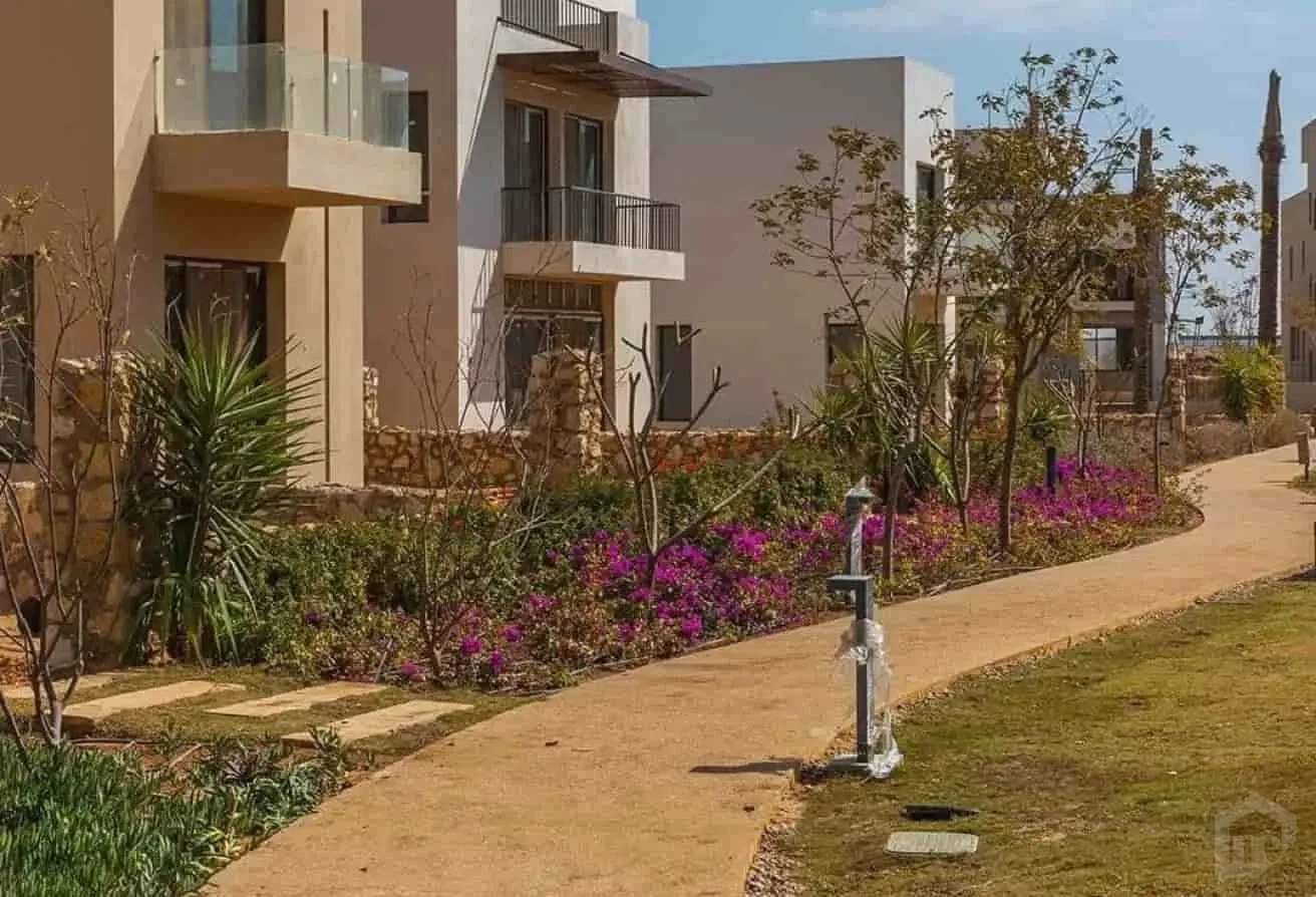 تحفة معمارية | فيلا فاخرة أرضية في أو ويست