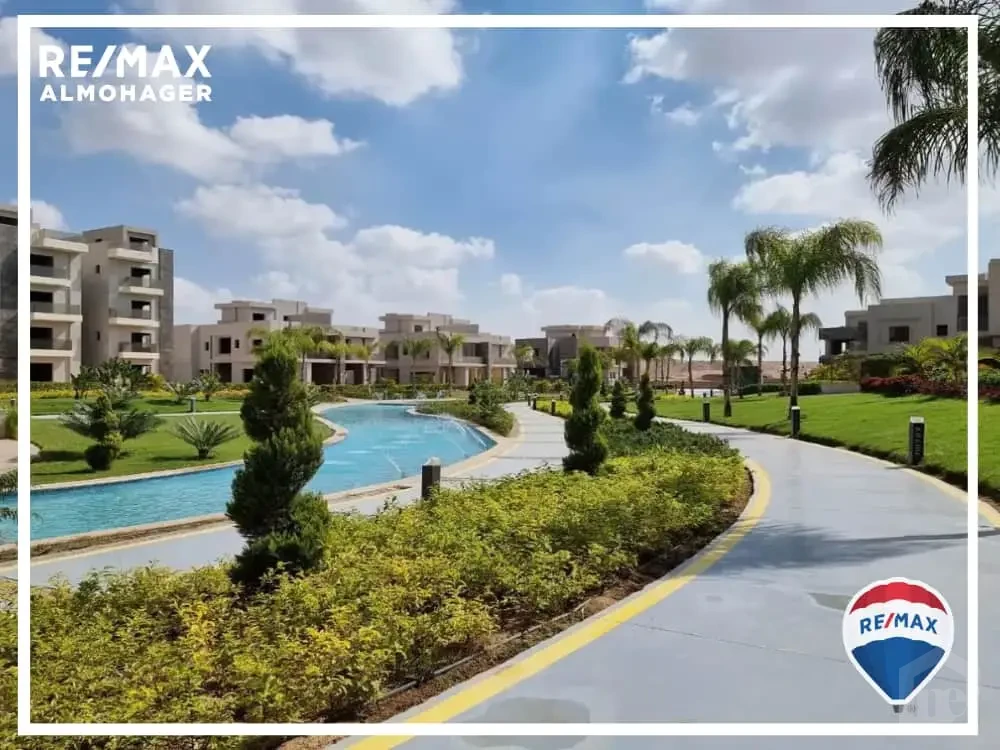 For Sale: Apartment in Sun Capital - Without Finishing