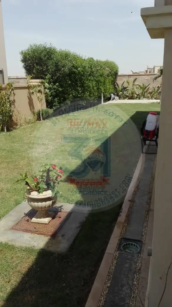 Villa with private garden for rent in Mivida, New Cairo