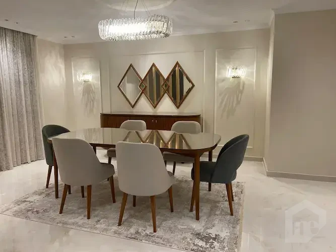 فيلا صغيرة للإيجار في مجمع لينا سبرينجز