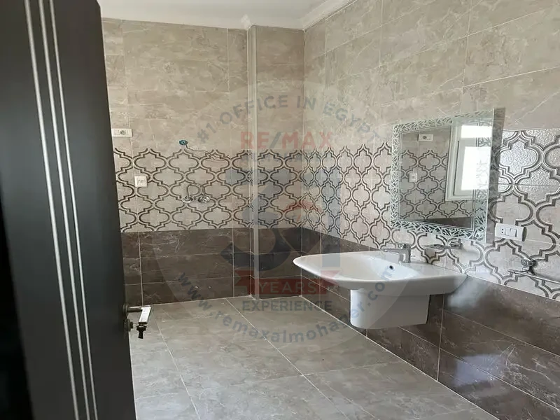 Villa for rent in Mirage City Compound, New Cairo, land area: 1500 square meters