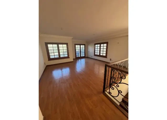 Villa For Rent In Ganoub El Akademya