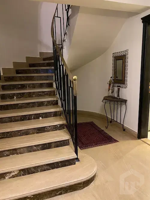 Villa with 5 Bedrooms – Bellagio, First Settlement