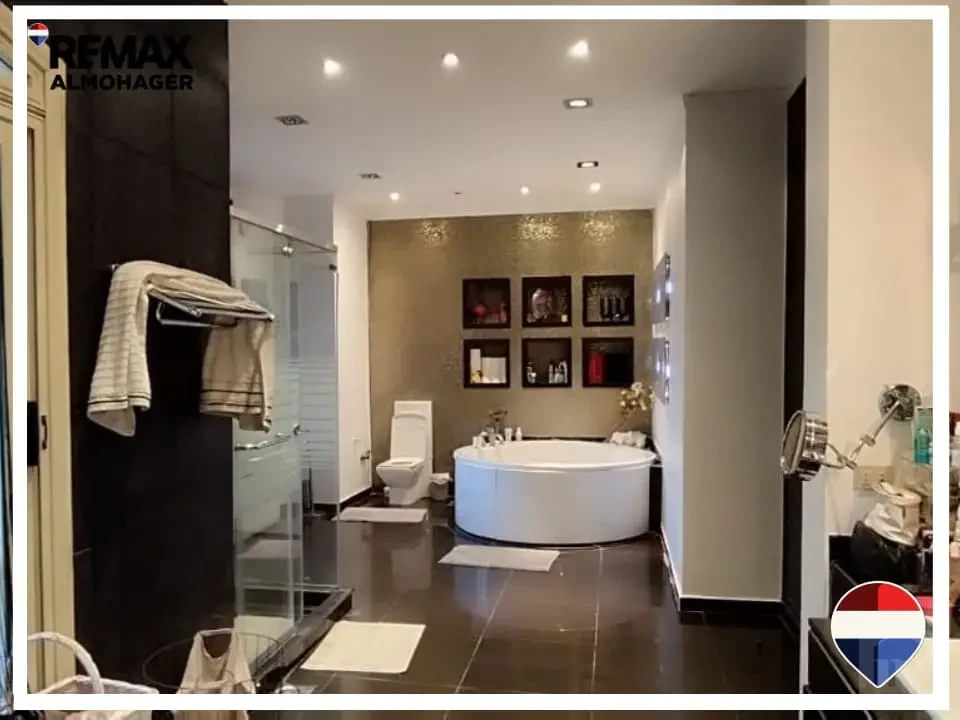 فيلا أحلامك بانتظارك في كمبوند جرانا – مشطبة بالكامل مع مطبخ وتكييفات للانتقال الفوري