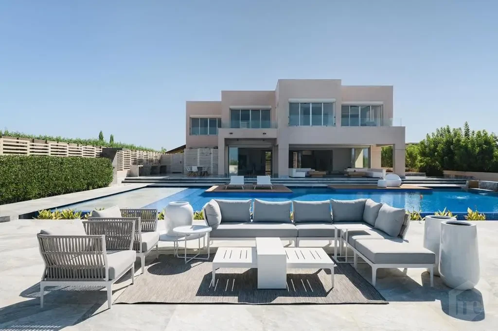 فيلا للبيع في هاسيندا باي – سي فرونت