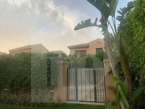 فيلا للبيع في كومبوند ميفيدا