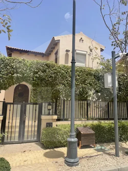 فيلا للبيع في كومبوند ميفيدا  بسعر اقل من الماركت