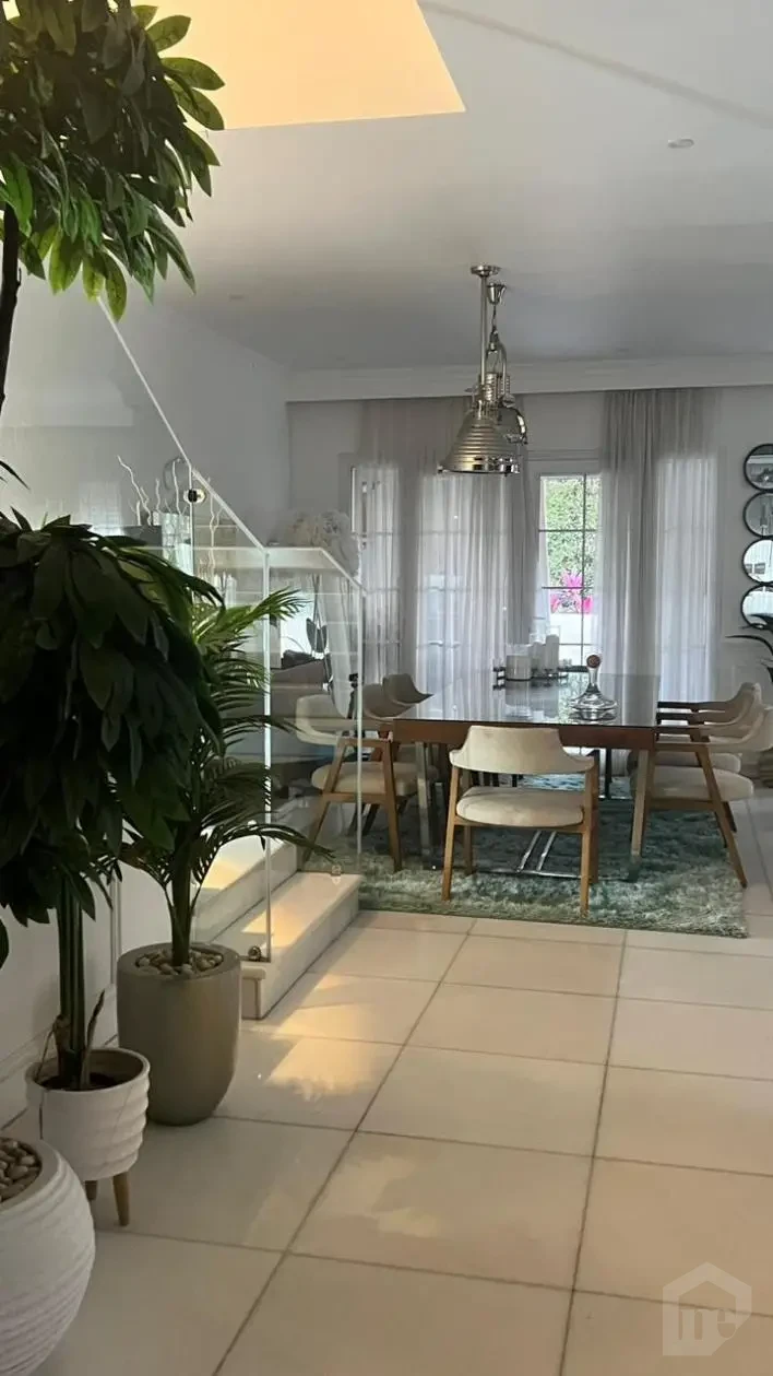 فيلا قريبة من الجامعة الأمريكية