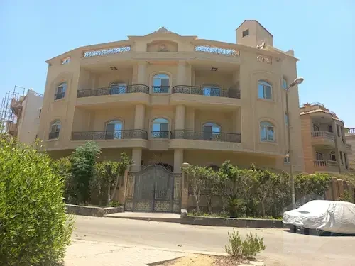 فيلا فاخرة للبيع في التجمع الخامس