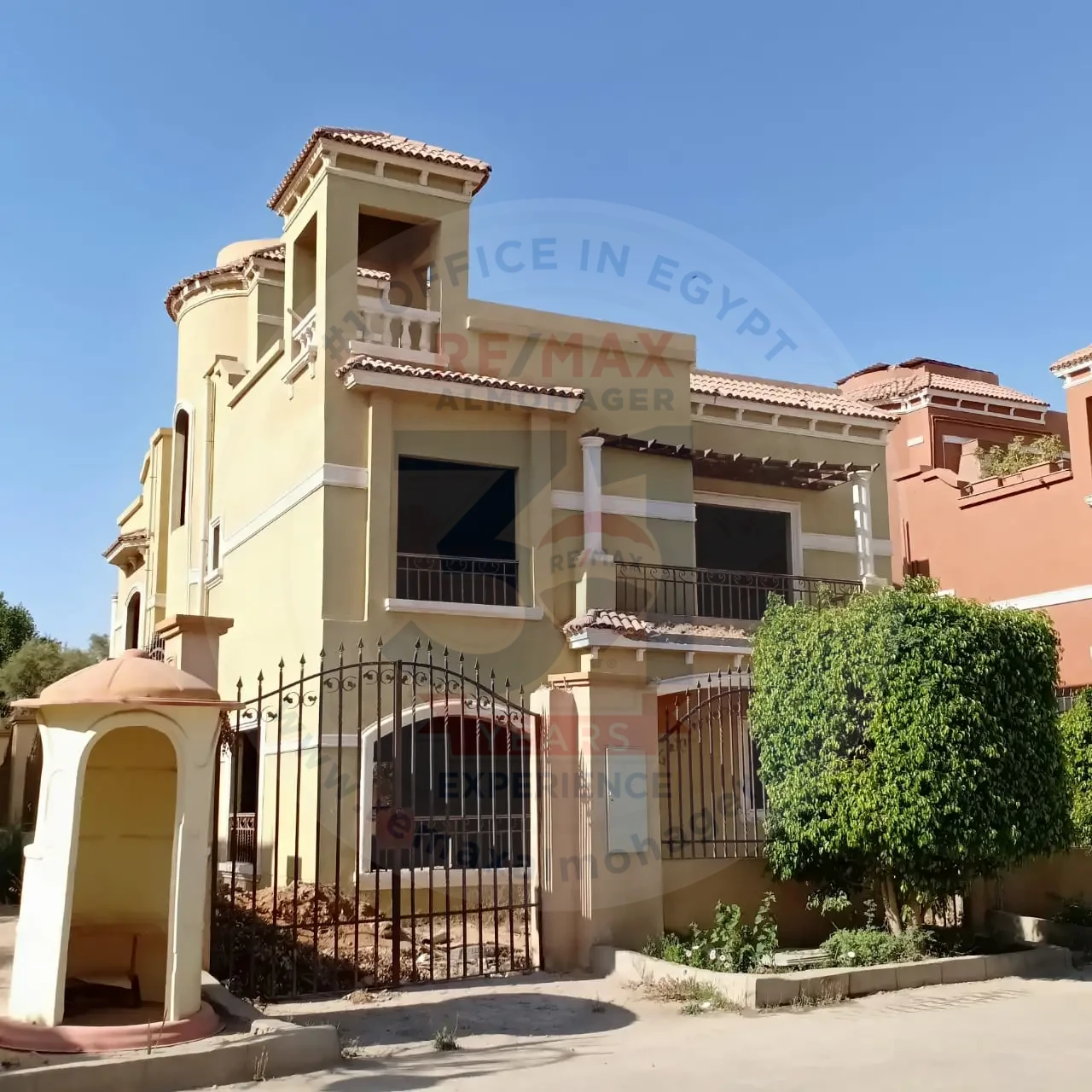 Villa for sale in the Northern Investors Area, Fifth Settlement