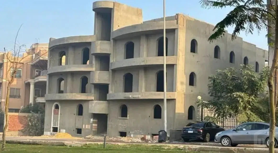 فيلا للبيع الياسمين 3 ادوار