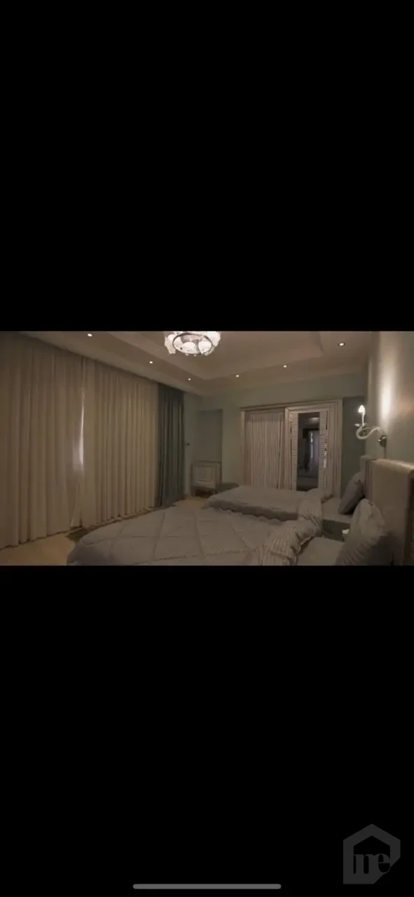 للإيجار – فيلا هاي لوكس في هايد بارك