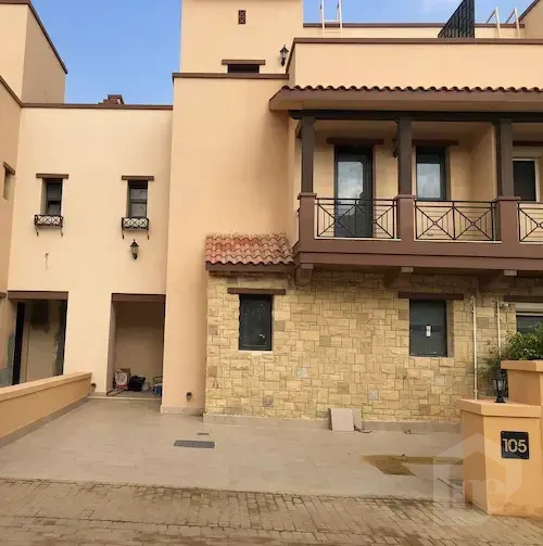 فيلا راقية للإيجار في كمبوند مفيدا التجمع الخامس