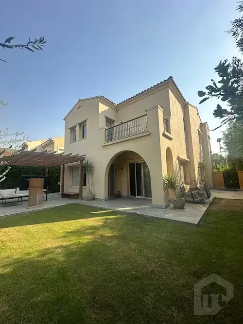 فيلا للبيع في كمبوند ميفيدا القاهره الجديده